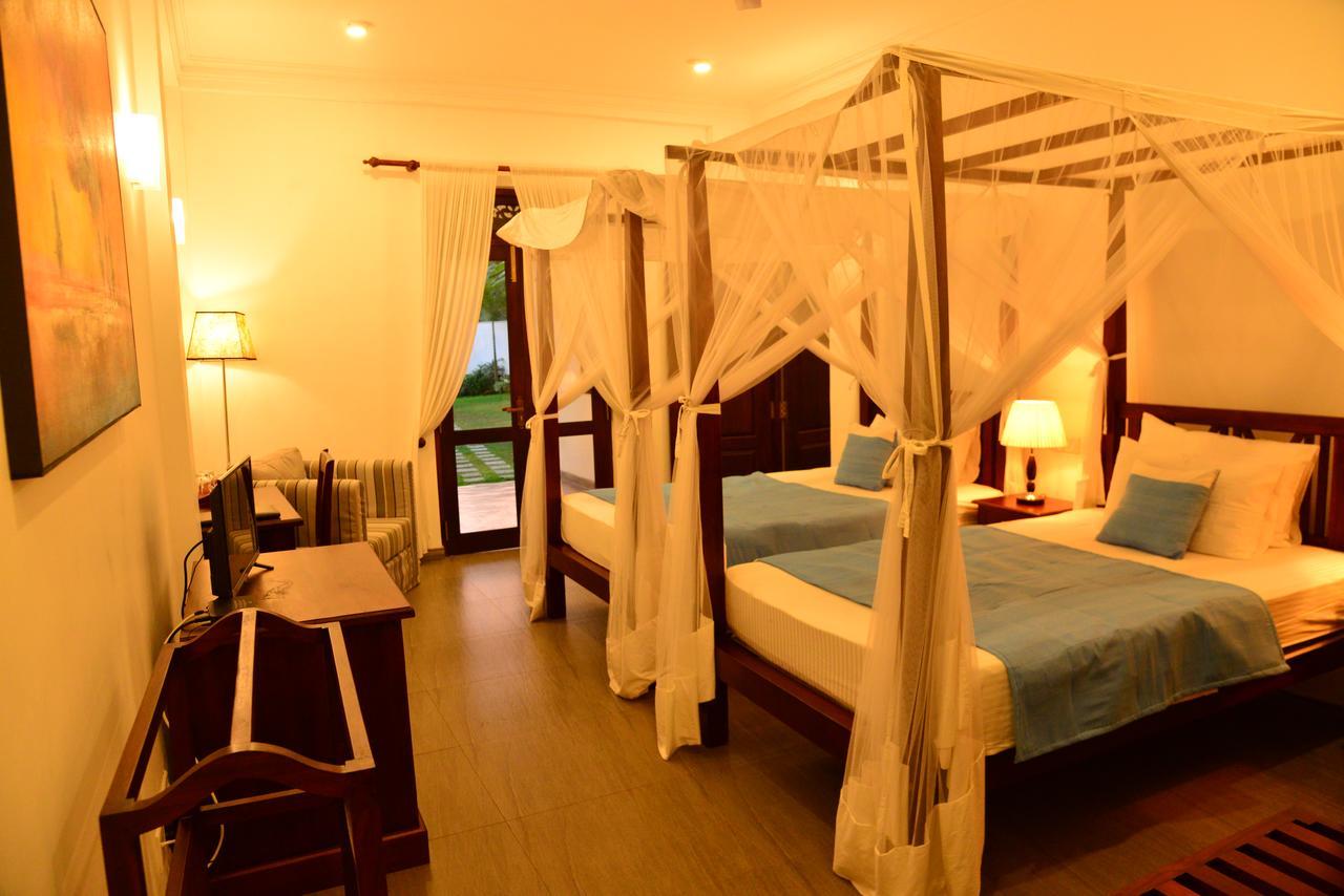 Boutique Villa Shanthi Хіккадува Екстер'єр фото